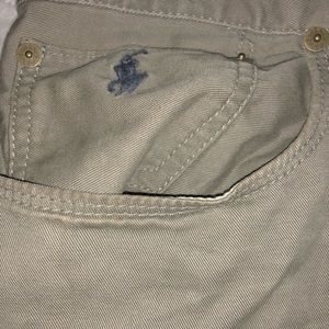 Men’s polo khaki green pants.